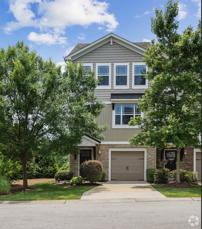 Building Photo - Spacious 3-Bedroom/3.5 Bathroom End-Unit T... Rental