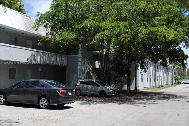 Photo - 17255 SW 95th Ave Unit J125