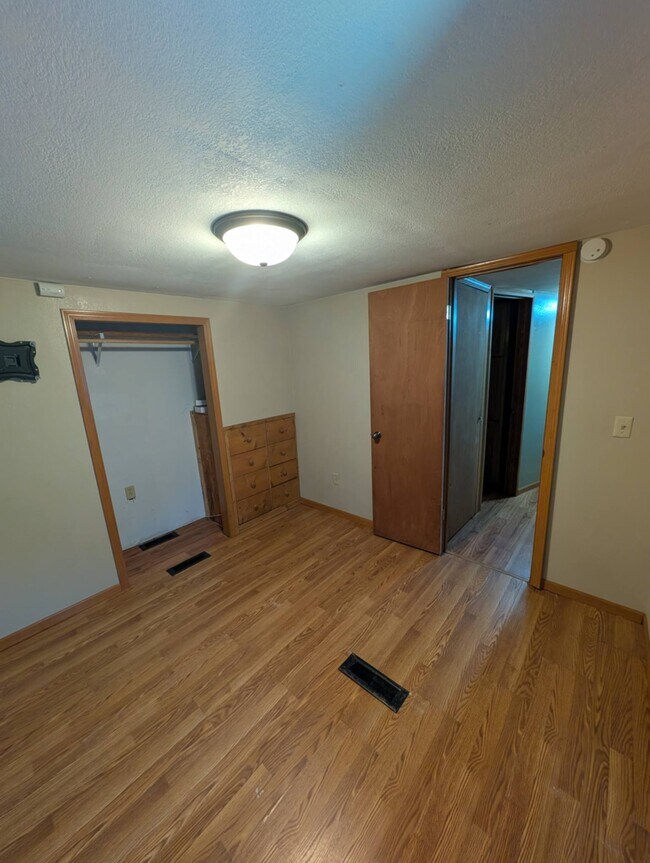 Photo - 105 Pier St
