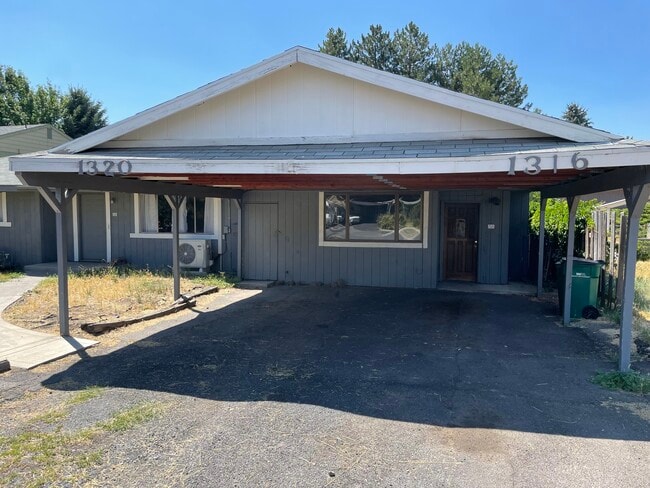 Photo - 1316 Summers Ln Unidad 1316