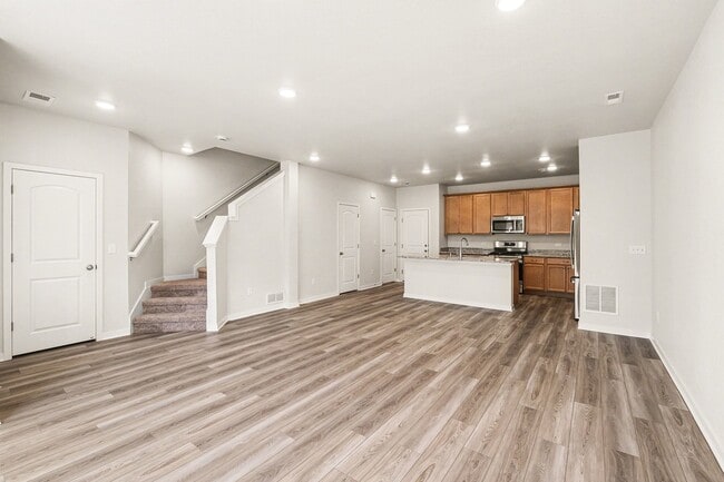 Photo - 6328 Deerfoot Dr