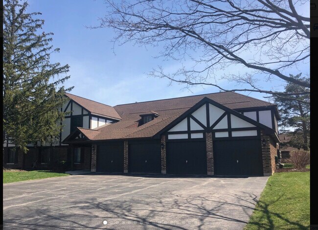 Building Photo - 1471 Haverhill Dr Unit B