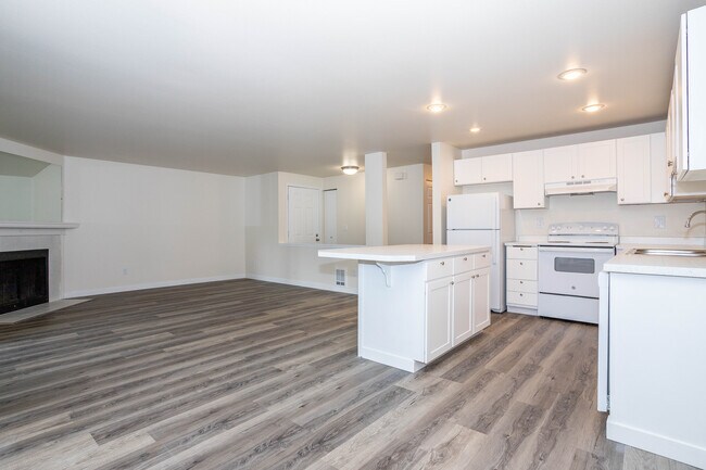 Photo - Cottage Woods