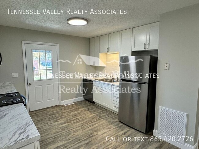 Photo - 997 Kirk Ave