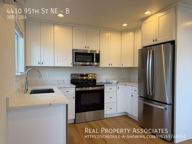 Photo - 4410 95th St NE