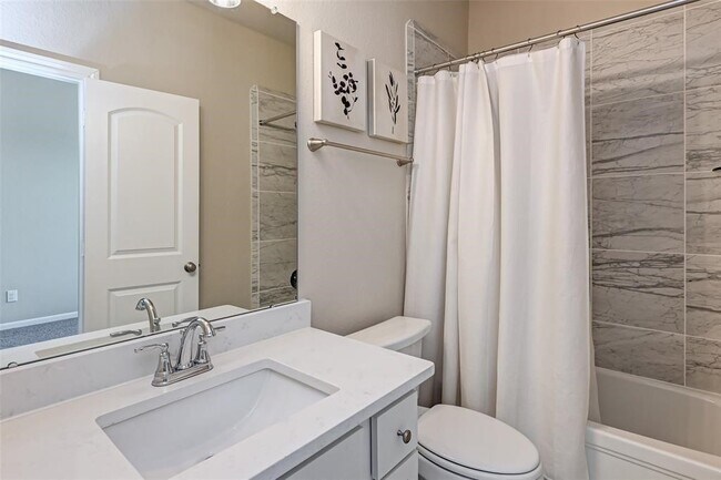 Building Photo - 5542 Sallow Bay Ln