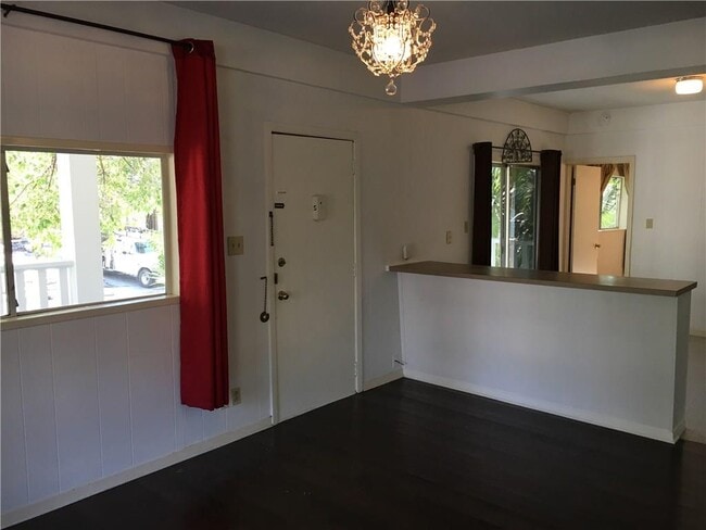 Photo - 1501 W 9th St