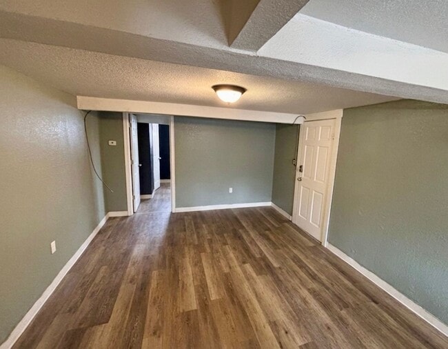 Photo - Updated 1 Bed 1 Bath in Central MHK