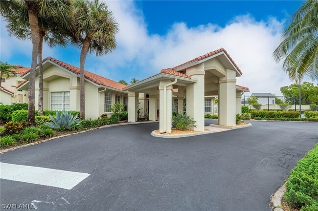 Building Photo - 15150 Royal Windsor Ln Unit 1403