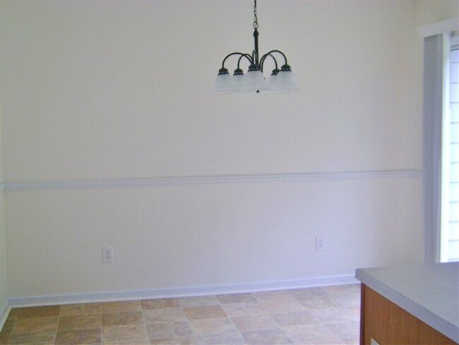 Photo - 501 Greenleaf Ct