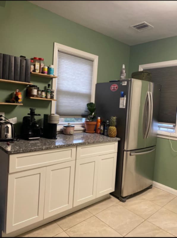 Photo - 235 Lawrence Ave Unidad 2