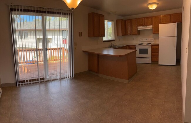 Photo - 1347 Unit 212