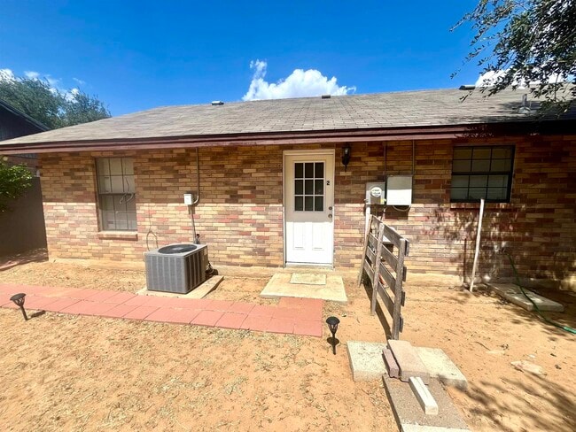Building Photo - 306 La Herradura Ct Unit 2 Rental