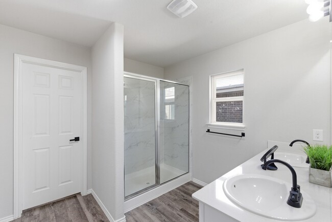 Building Photo - 8027 Dauntless Dr