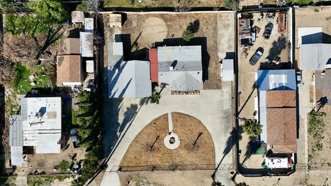 Photo - 25595 5th St