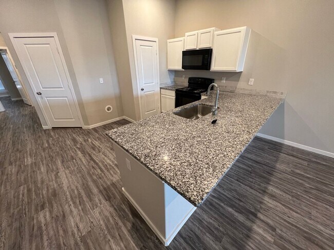 Photo - 1923 Langford Ave Unit Willowbend - 1923 Langford Ave  B