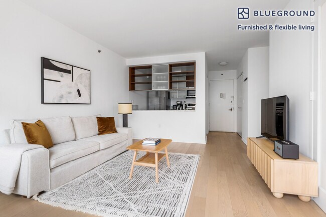 Photo - 535 W 23 St Unidad FL14-ID2043