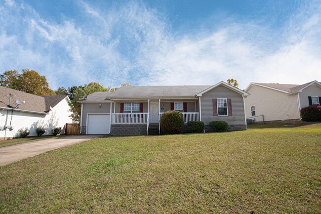 Building Photo - Pet Friendly with Fenced Yard!