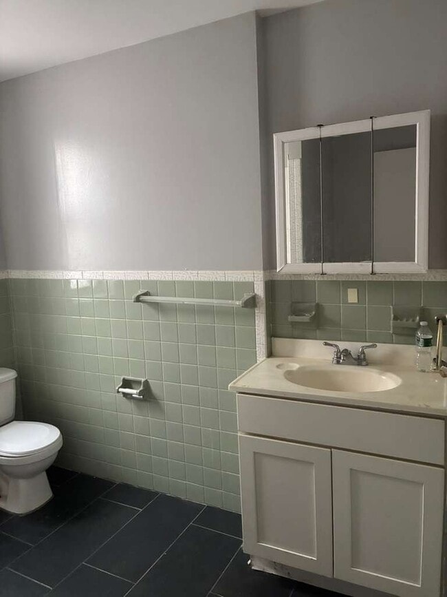 Photo - 280 Hawthorne Ave Unit Apt 6