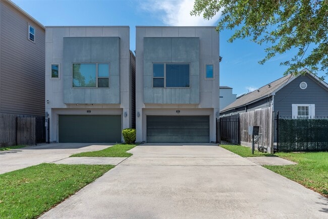 Building Photo - 3514 Bastrop St