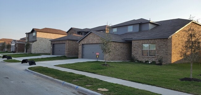 Seagoville Farms - Seagoville Farms Homes