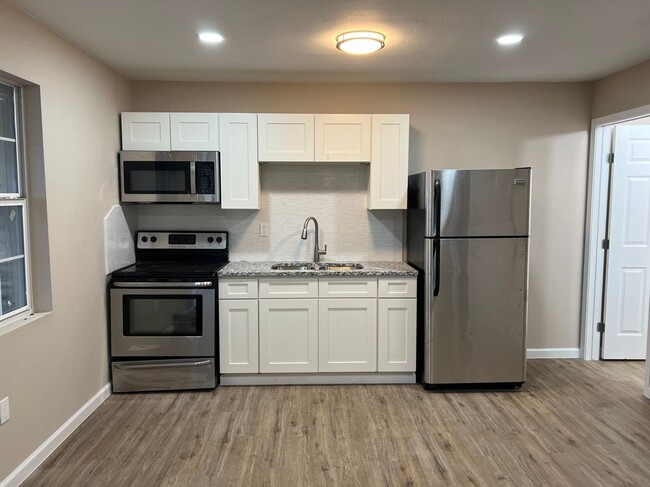 Building Photo - 106 N 17th St Rental