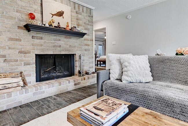 Photo - 11133 Pinehurst Dr Unidad C