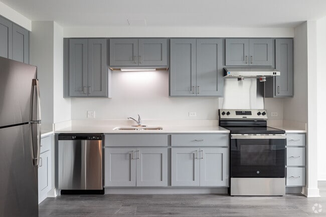 1BR, 1BA - 617SF - Kitchen