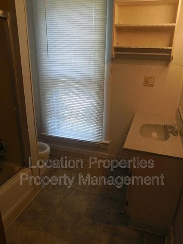 Photo - 925 Alabama St