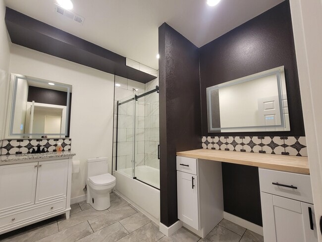 Photo - 2814 Biplane St