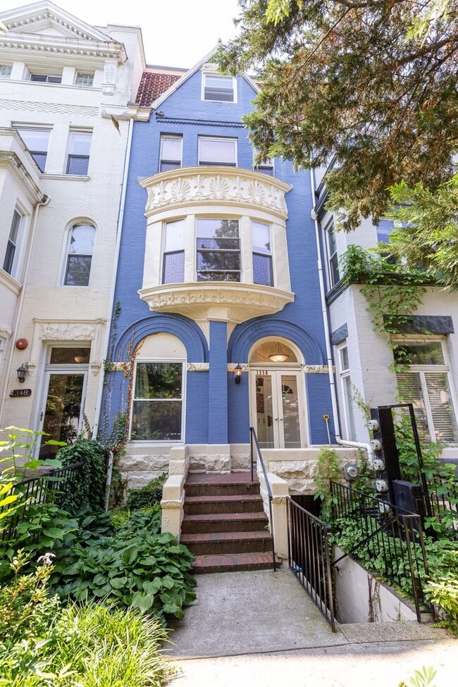 Building Photo - Columbia Heights Large Two Bed Condo Rental with Parking and Patio Space