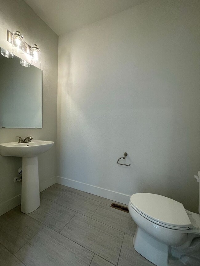 Photo - 2234 Central Pk Wy