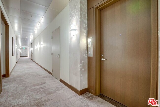 Photo - 900 W Olympic Blvd Unit 31F