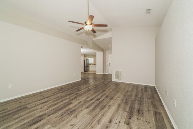 Photo - 8179 Woodvine Cir