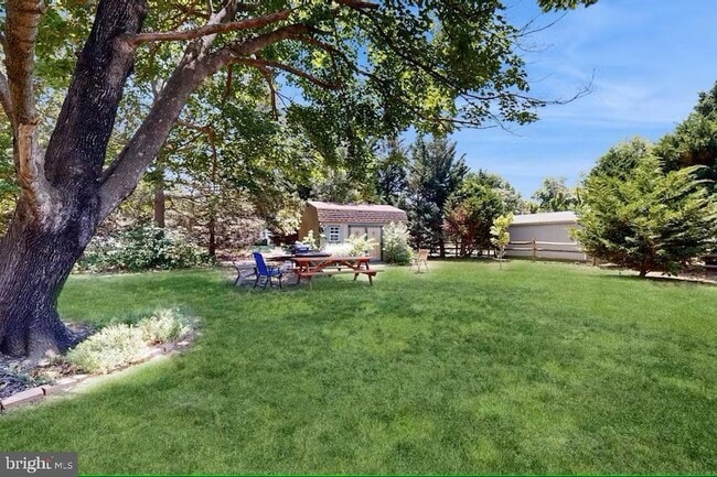 30839 Cedar Neck Rd