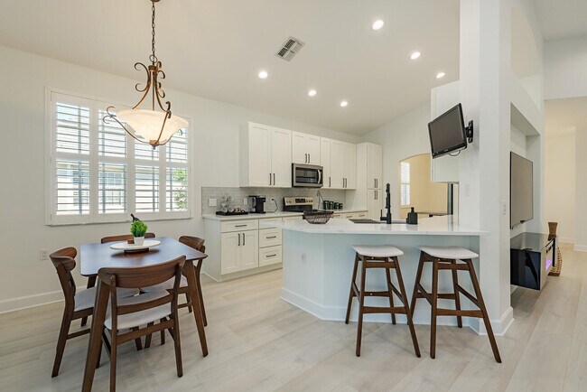 Photo - 7123 Blue Juniper Ct