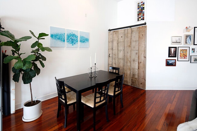 Photo - 1145 Summit St