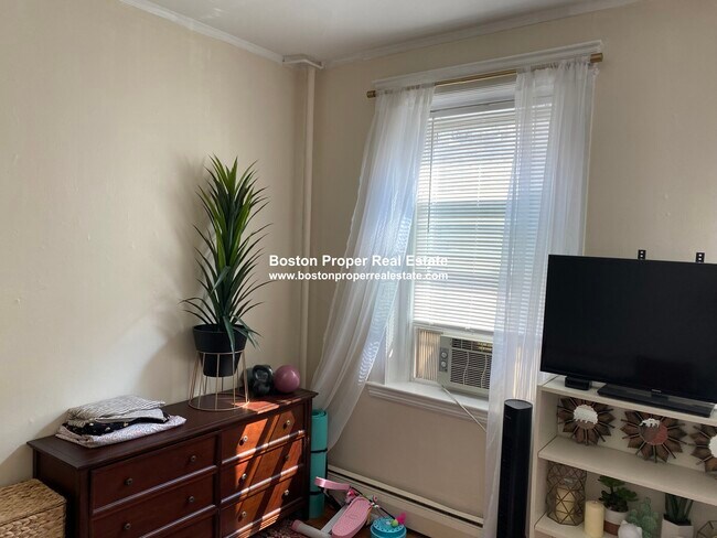 Photo - 1840 Commonwealth Ave Unidad 8