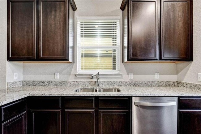 Photo - 121 Declaration Ln