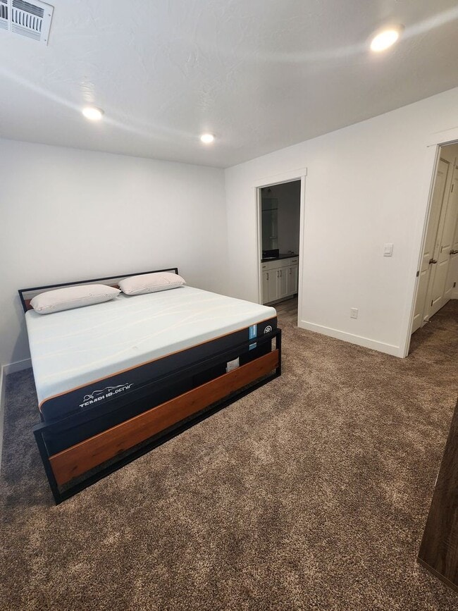 Photo - 506 S May Dr Unidad #1 Master