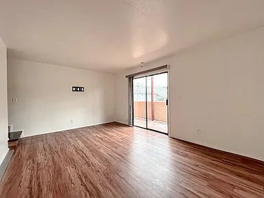 14746 Delano St Unit 10