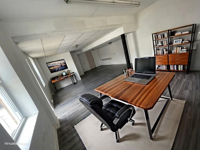 Building Photo - 546 E Tulpehocken St