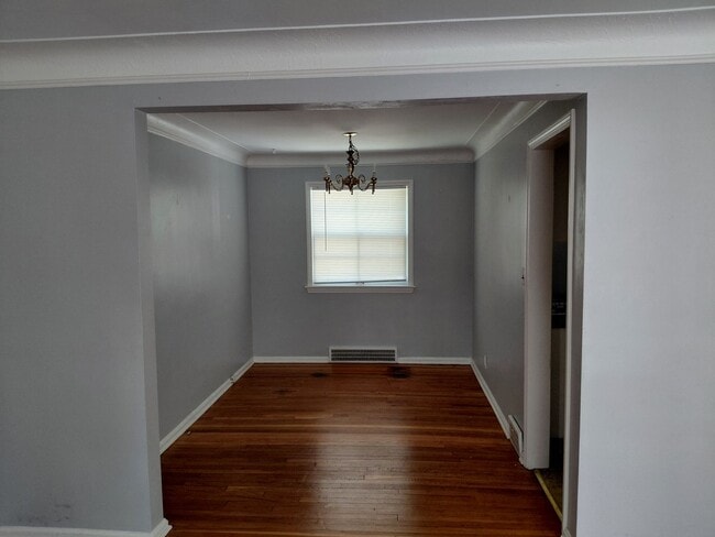 Photo - 4 bedroom, 2 full bath bungalow near Cedar and Warrensville