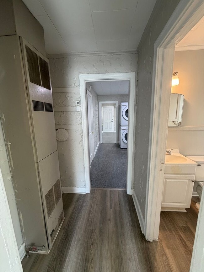 Photo - NEW LISTING!!