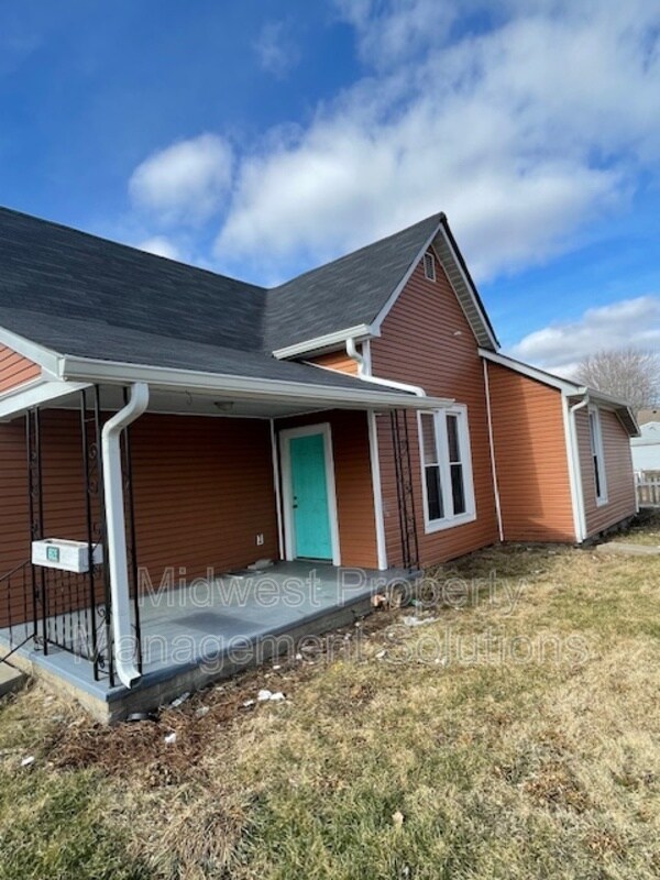 Photo - 826 W 2nd St