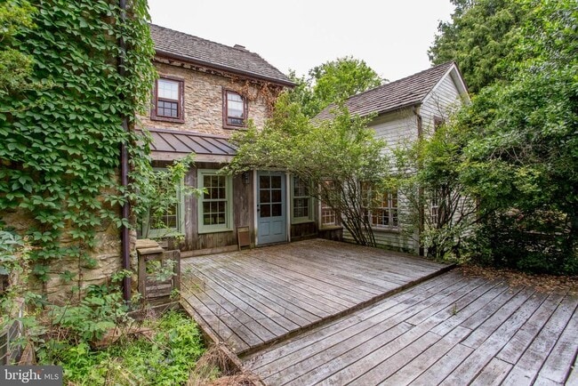Photo - 3115 Gallows Hill Rd House