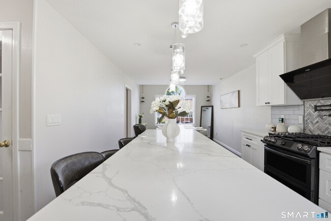 Photo - 305 Sylvan St