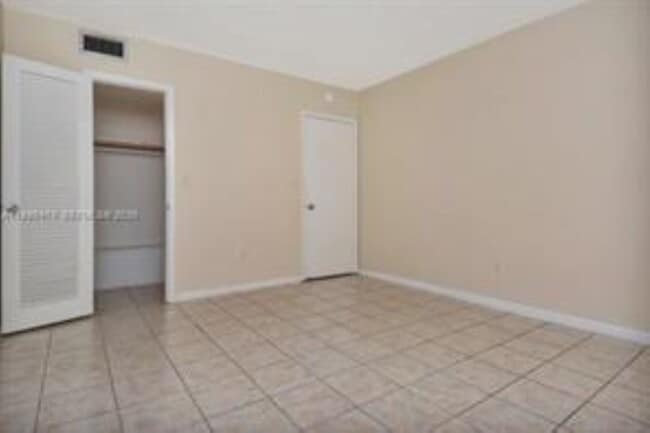 Photo - 2101 NE 68th St Unit 103