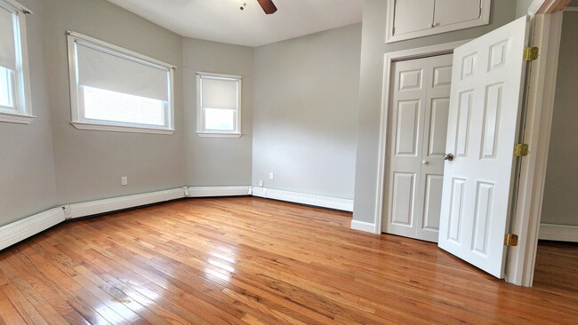 Photo - 125 Ash St Unit 2