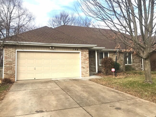 Building Photo - Beautiful 2 Bedroom Bathroom Patio Home Available NOW!